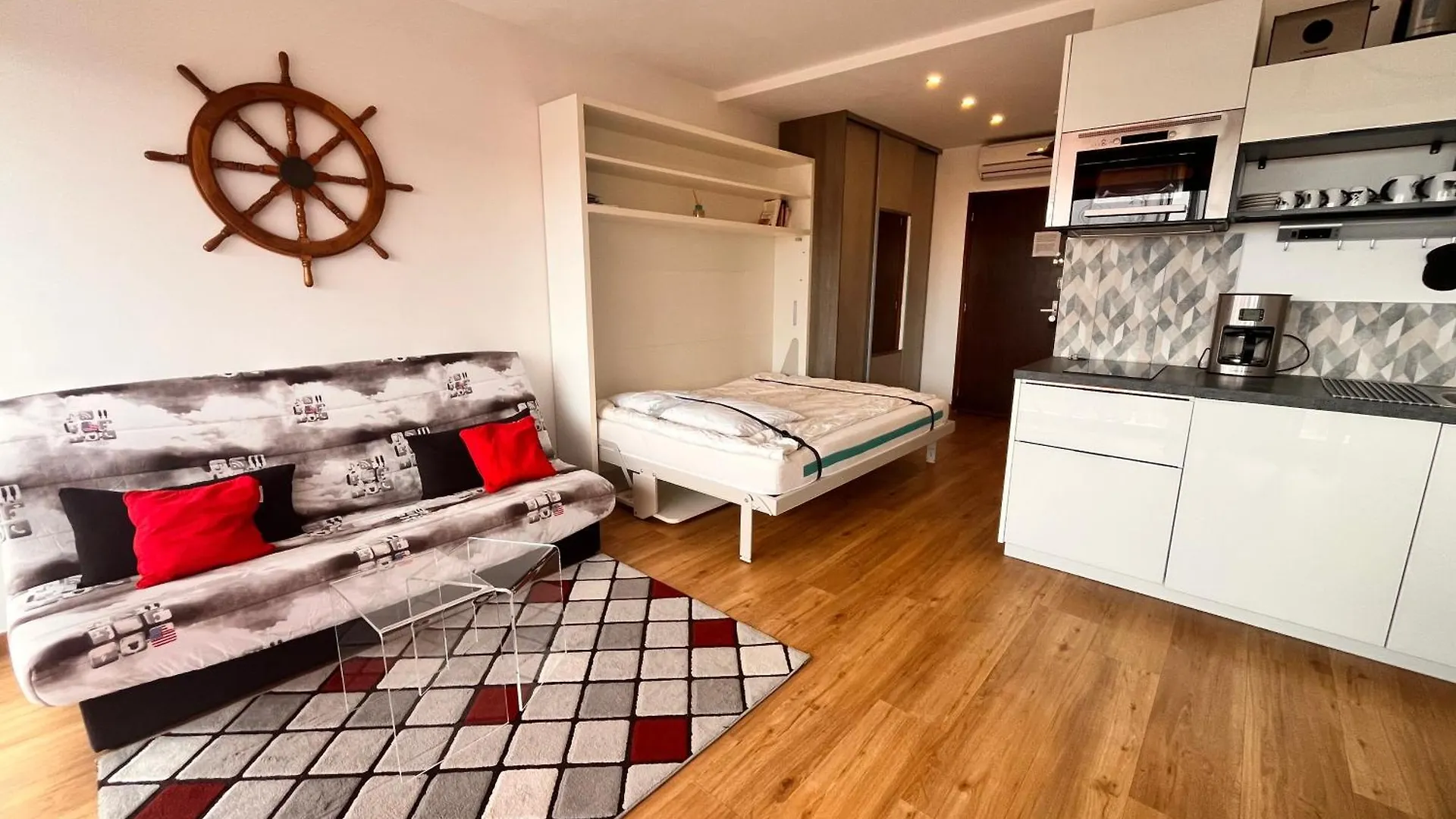 Apartment Heliotel Marine Studio Avec Balcon Au 4Eme Etage A 200M De La Mer Saint-Laurent-du-Var France